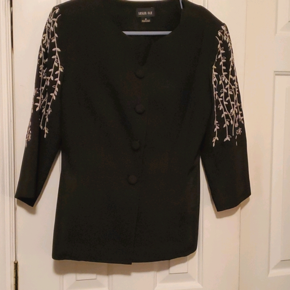 Leslie Fay 2 pc Suit